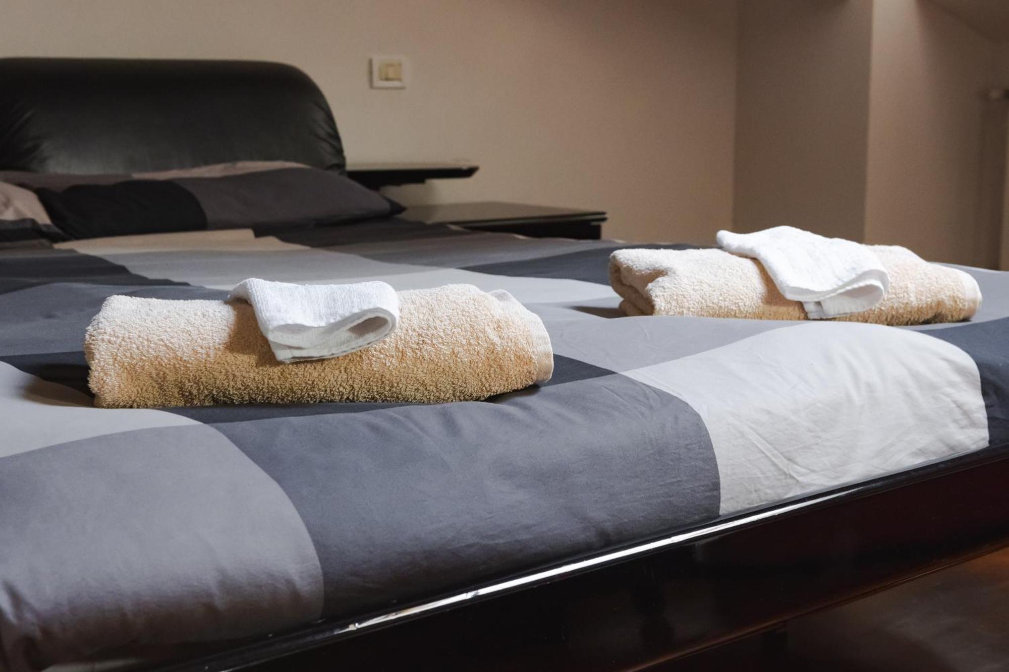 Mansarda Piazza Venezia Apartment ตรีเอสเต ภายนอก รูปภาพ