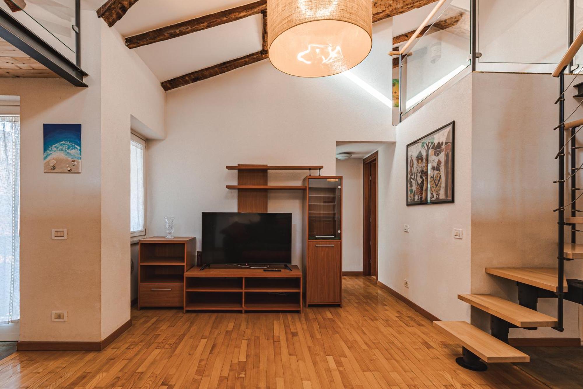 Mansarda Piazza Venezia Apartment ตรีเอสเต ภายนอก รูปภาพ